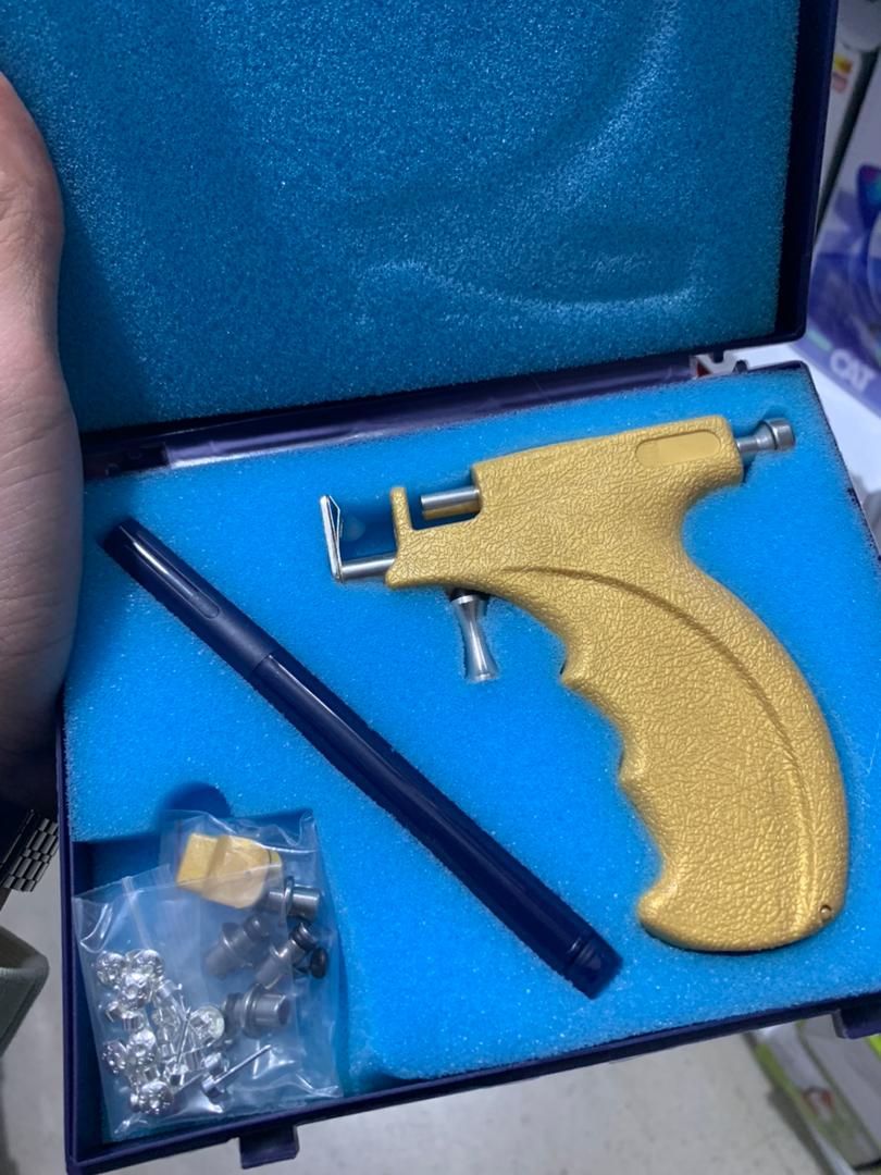 Pistolet-de-Piercing-pour-oreilles-professionnel-s-curis-en-acier-inoxydable.png