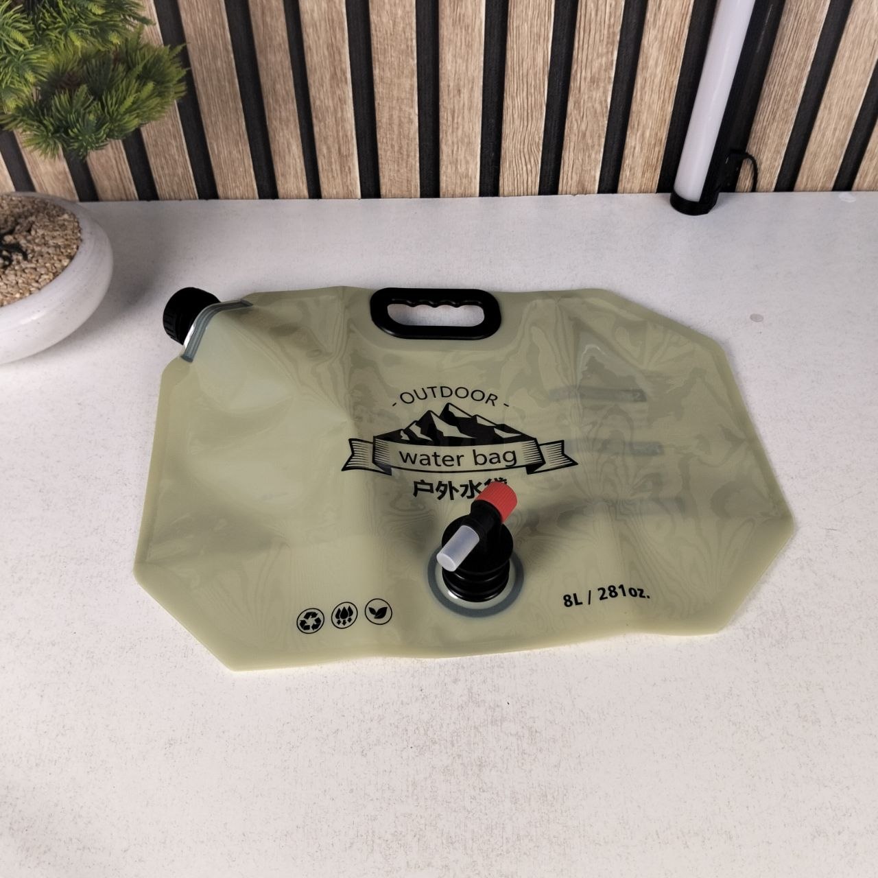 R-servoir-d-Eau-Pliable-8L-Portable-pour-Camping-et-Randonn-e-خزان-مياه-قابل-للطي-سعة-8-لتر-للرحلات-والخرجات.png