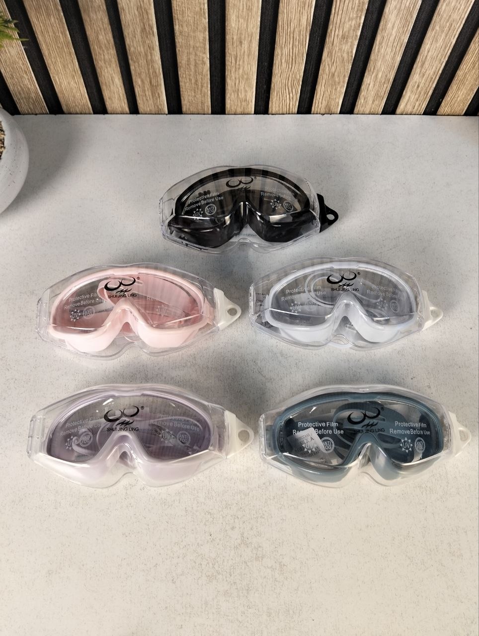 Lunettes-de-Natation-Anti-Bu-e-et-Protection-UV400-نظارات-سباحة-احترافية-مضادة-للضباب-والأشعة-فوق-البنفسجية-برؤية-180درجة.png