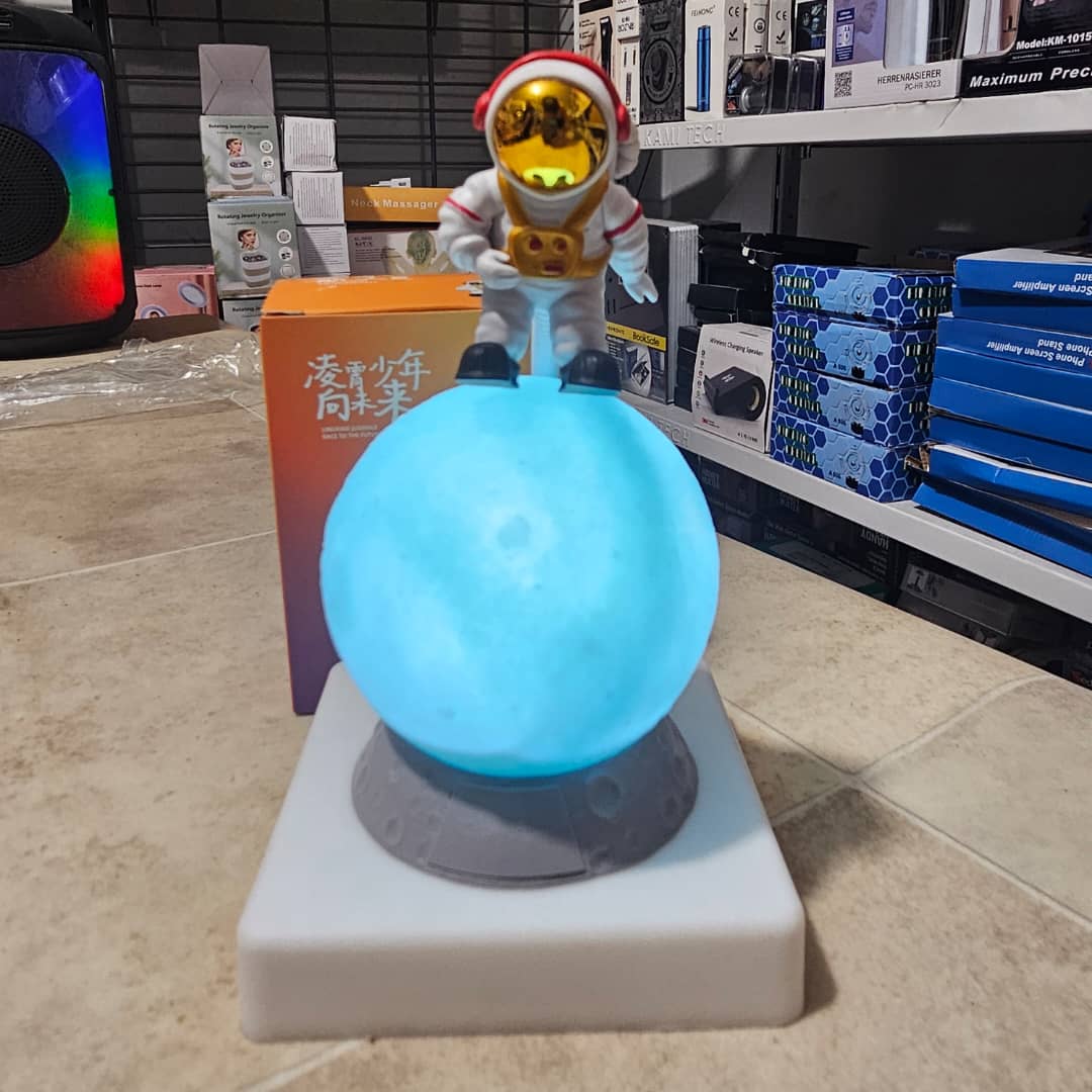 veilleuse-LED-3D-d-coratif-en-forme-d-astronaute-Rechargeable-par-USB.png
