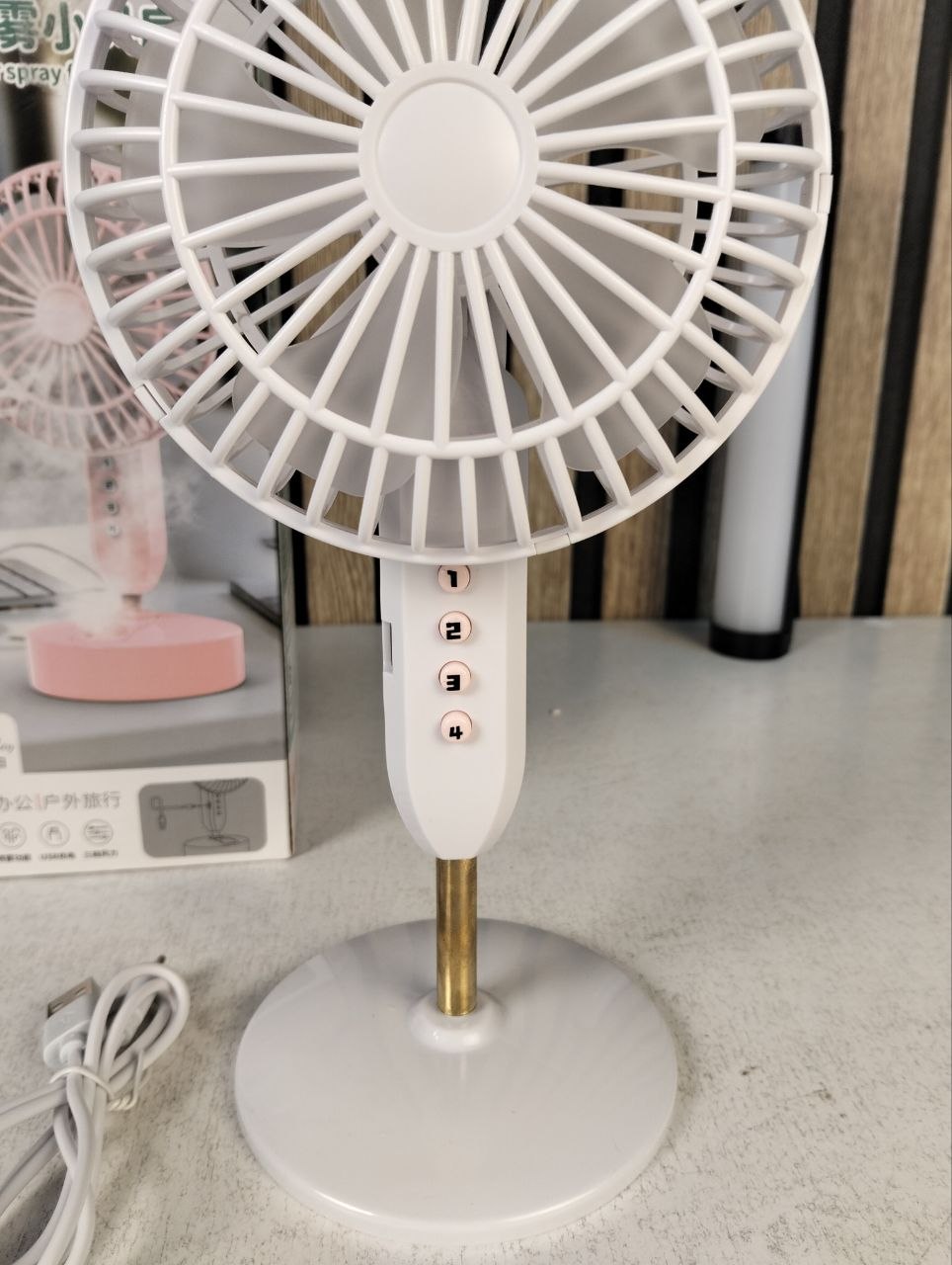 Mini-Ventilateur-de-Bureau-Portable-USB-Ultra-Silencieux-avec-Batterie-1200mAh-مروحة-المكتب-اللاسلكية-والمحمولة-فائقة-الهدوء-بـ-3-سرعات.png