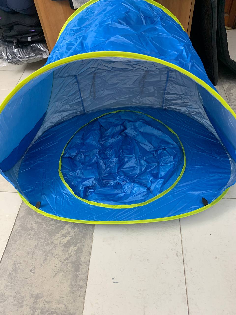 tente-de-plage-b-b-avec-piscine-خيمة-أطفال-مع-مسبح-صغير-للعب-على-الشاطئ-والحديقة.png
