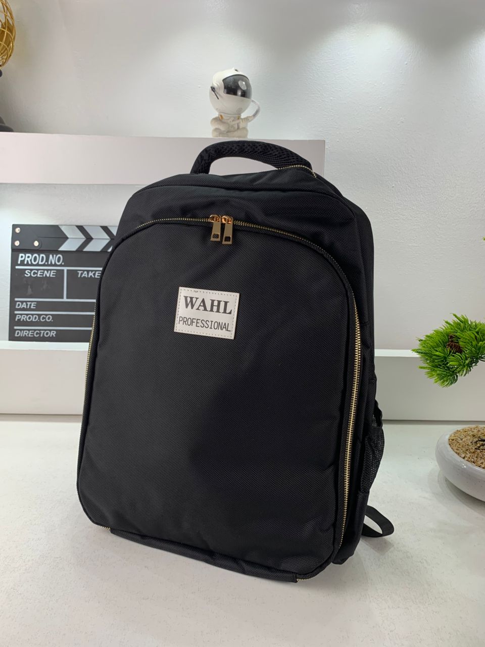 Sac à dos Coiffeur WAHL avec des Support pour Tondeuses et Outils Professionnels – حقيبة اغراض الحلاق تنزوت
