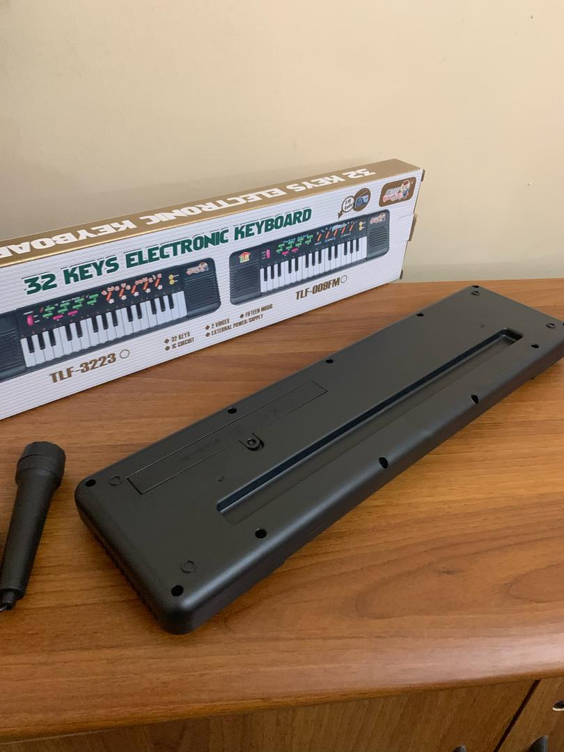 Clavier-lectronique-32-Touches-Sunshine-avec-Microphone-بيانو-إلكتروني-للأطفال.png
