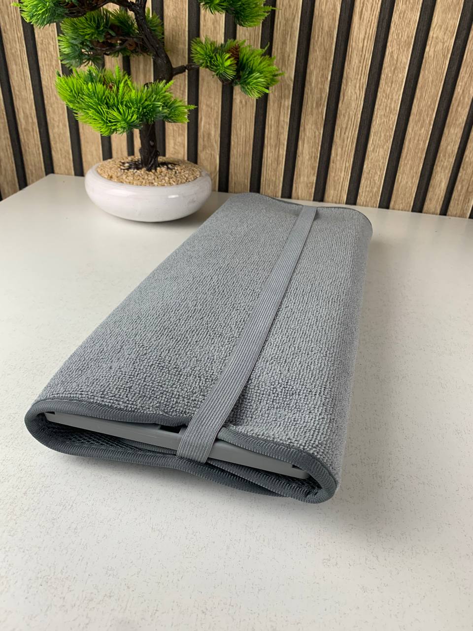 Serviette-absorbant-en-fibres-microscopiques-avec-une-base-amovible-pour-vaisselles-منشفة-تنشيف-و-تجفيف-الأواني.png