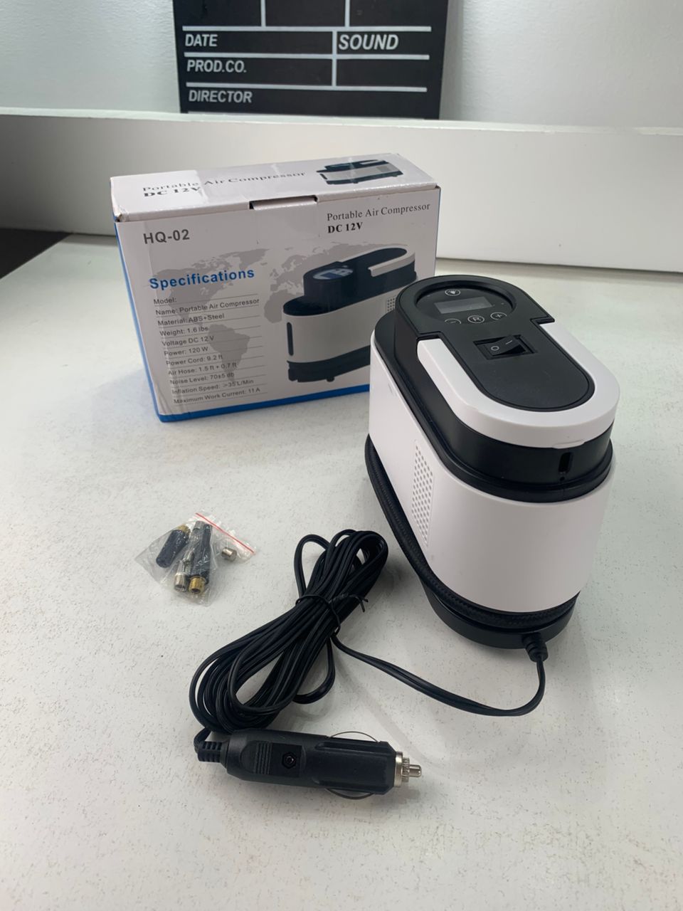 Compresseur d’Air Portable 12V 150 PSI Câble 2,8 m avec Éclairage LED – جهاز نفخ العجلات للسيارة تنزوت