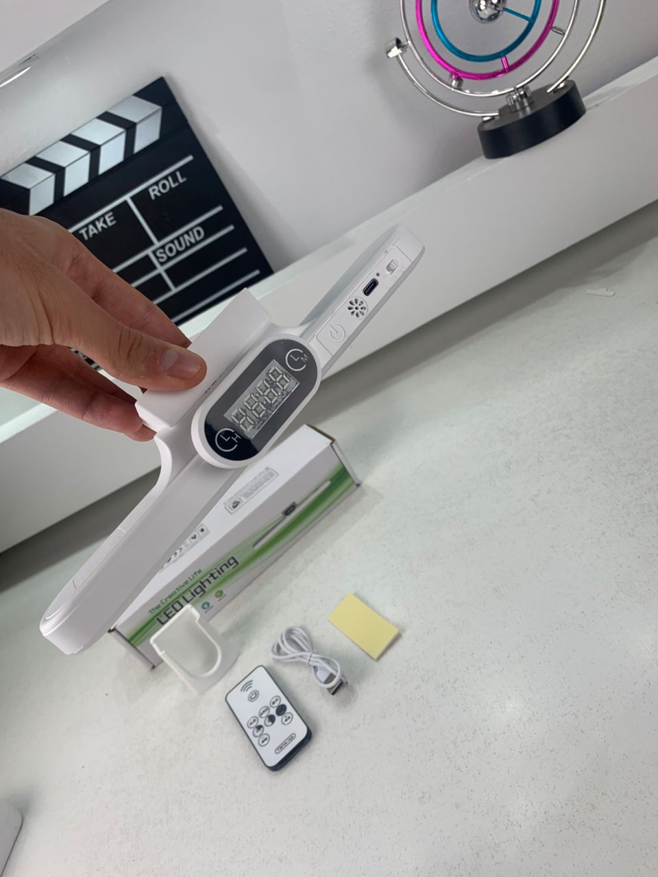Barre lumineuse LED rechargeable tactile avec 3 modes de couleurs et minuterie PM – مصباح مغناطيسي قابل للتثبيت في عدة أماكن تنزوت