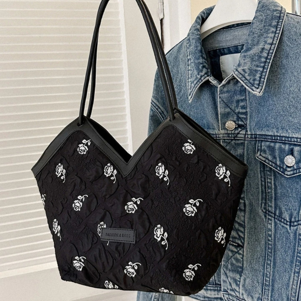 Sac à bandoulière à motif floral avec motif de patch de lettre تنزوت
