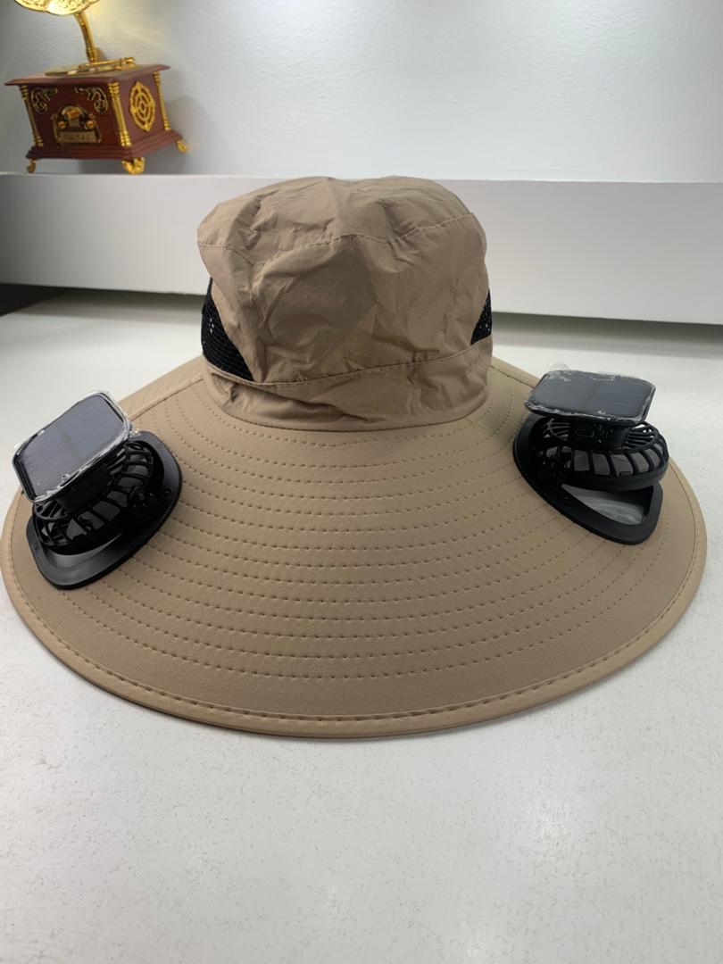 Chapeau de soleil à large bord avec double ventilateur – قبعة للحماية من الشمس مع مروحات تنزوت