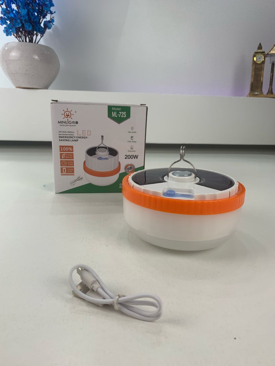 Lampe-Solaire-Rechargeable-avec-Suspension-مصباح-شمسي-قابل-لإعادة-الشحن-مع-تعليق.png