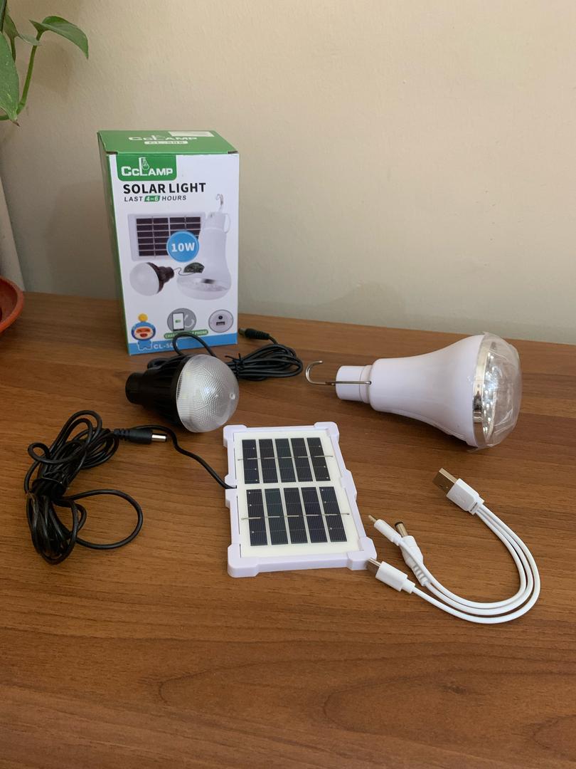 Lampe-de-Camping-LED-avec-Panneau-Solaire-10-W-مصباح-تخييم-يعمل-بالطاقة-الشمسية.png
