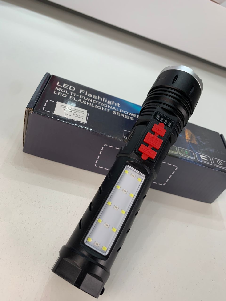 Lampe-de-Poche-T-l-scopique-50-LED-مصباح-يدوي.png
