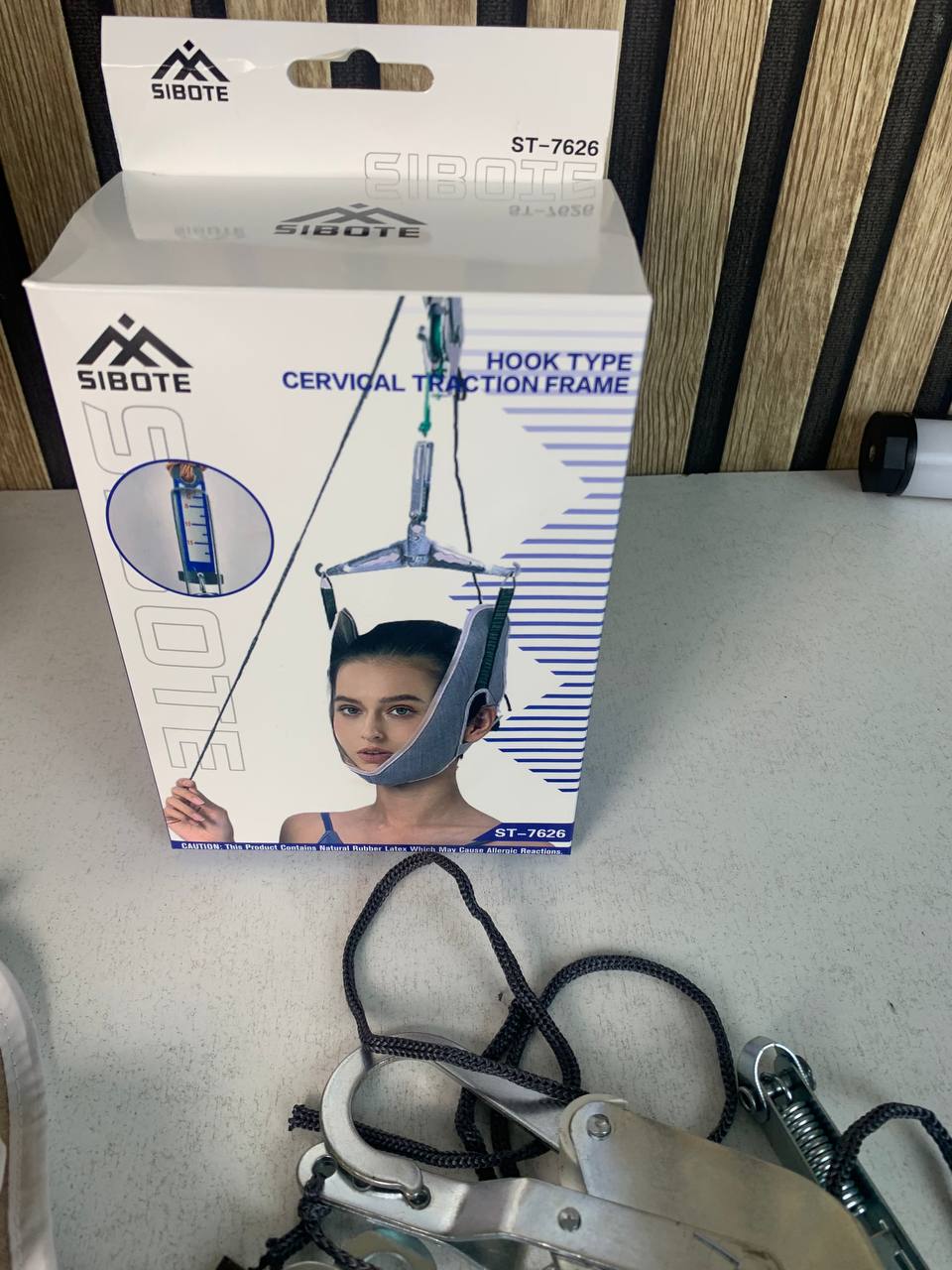 Cervical-Traction-Frame-موسع-عنق-قابل-للتعديل-مع-خطاف-بارتفاع-قابل-للتحكم.png