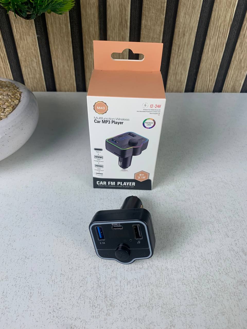 Transmetteur-FM-Bluetooth-et-Chargeur-de-Voiture-12-24V-شاحن-متعدد-المنافذ-للسيارات-والشاحنات.png