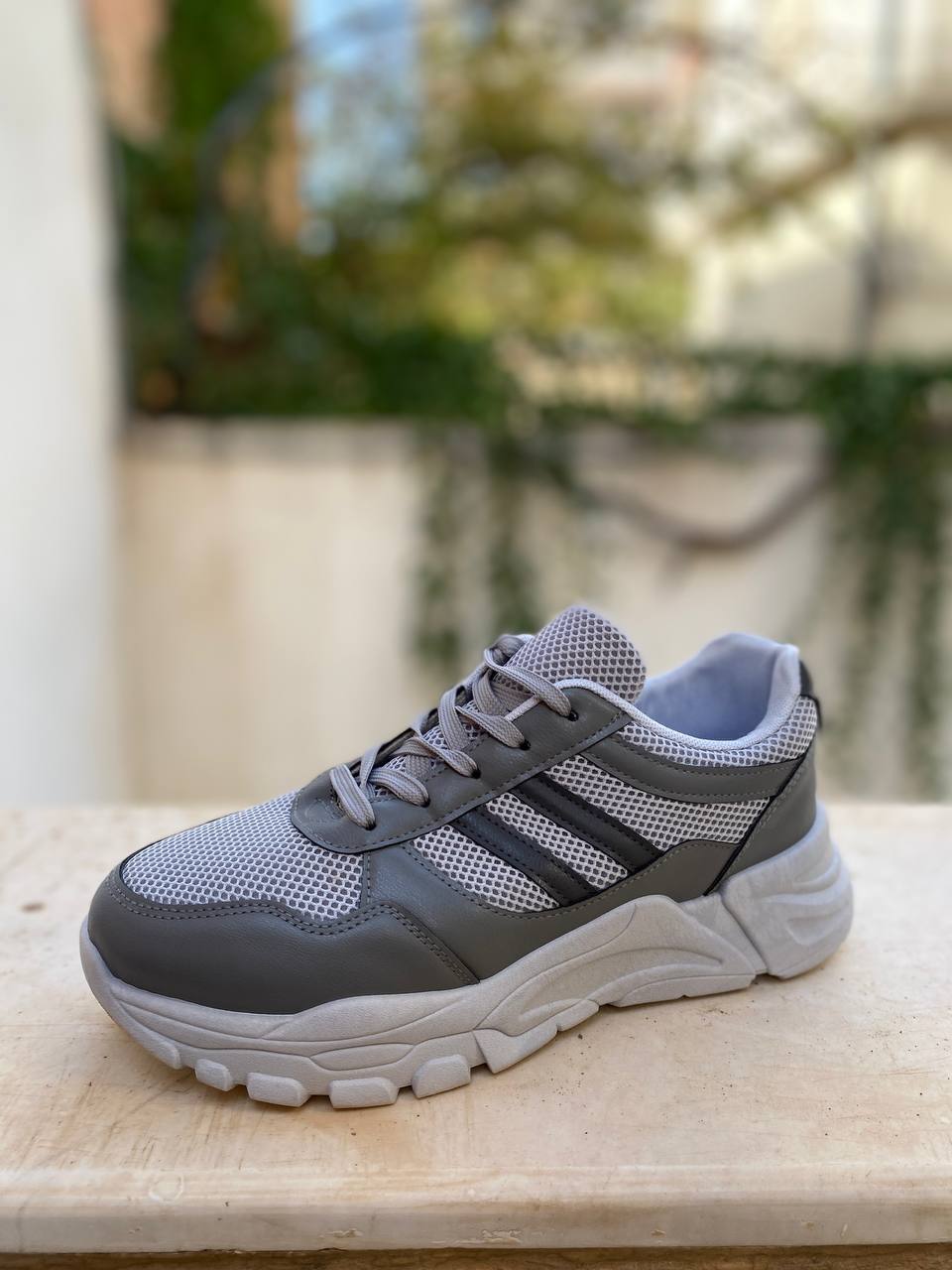 Chaussure-streetwear-casual-confortable-semelle-absorbante-au-chocs-GRIS.png