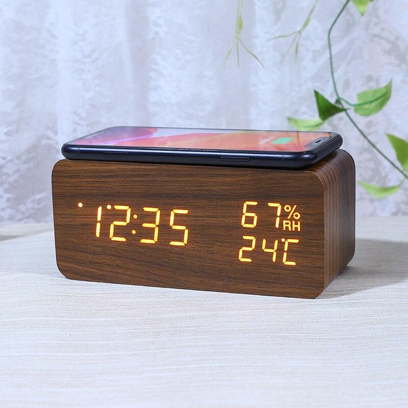 Réveil numérique de bureau en bois avec socle de charge sans fil Qi - تنزوت