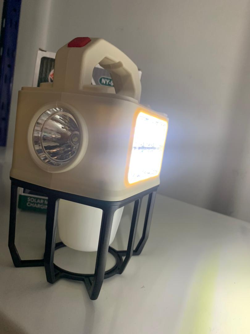 Lampe-de-camping-nergie-solaire-3-modes-مصباح-يدوي-للتخييم-ب-3-أوضاع-يعمل-بالطاقة-الشمسية.png