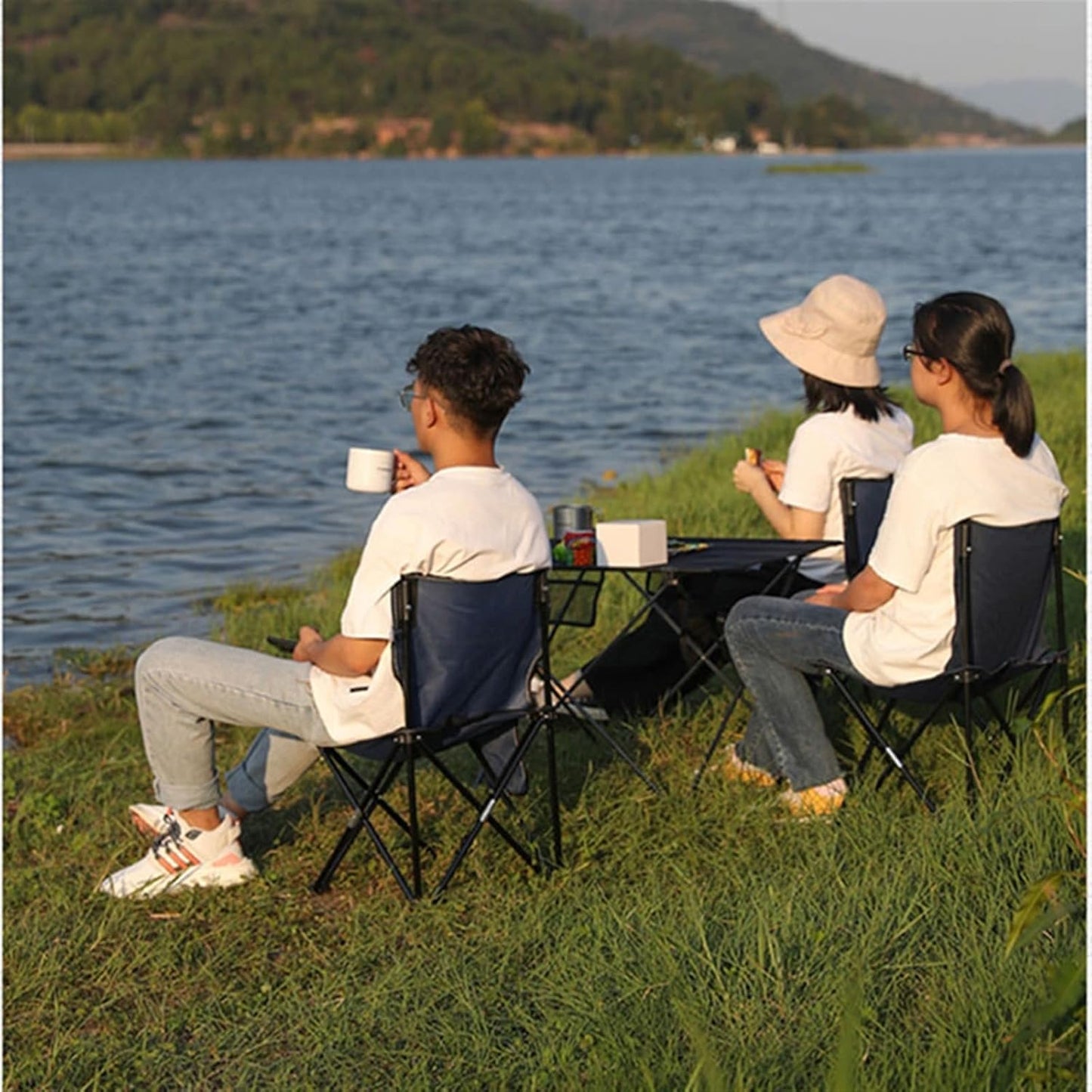 Chaise-de-Camping-Pliante-et-Portable-pour-Camping-et-Sorties-كرسي-التخييم-والنزهات-المحمول-والقابل-للطي.png