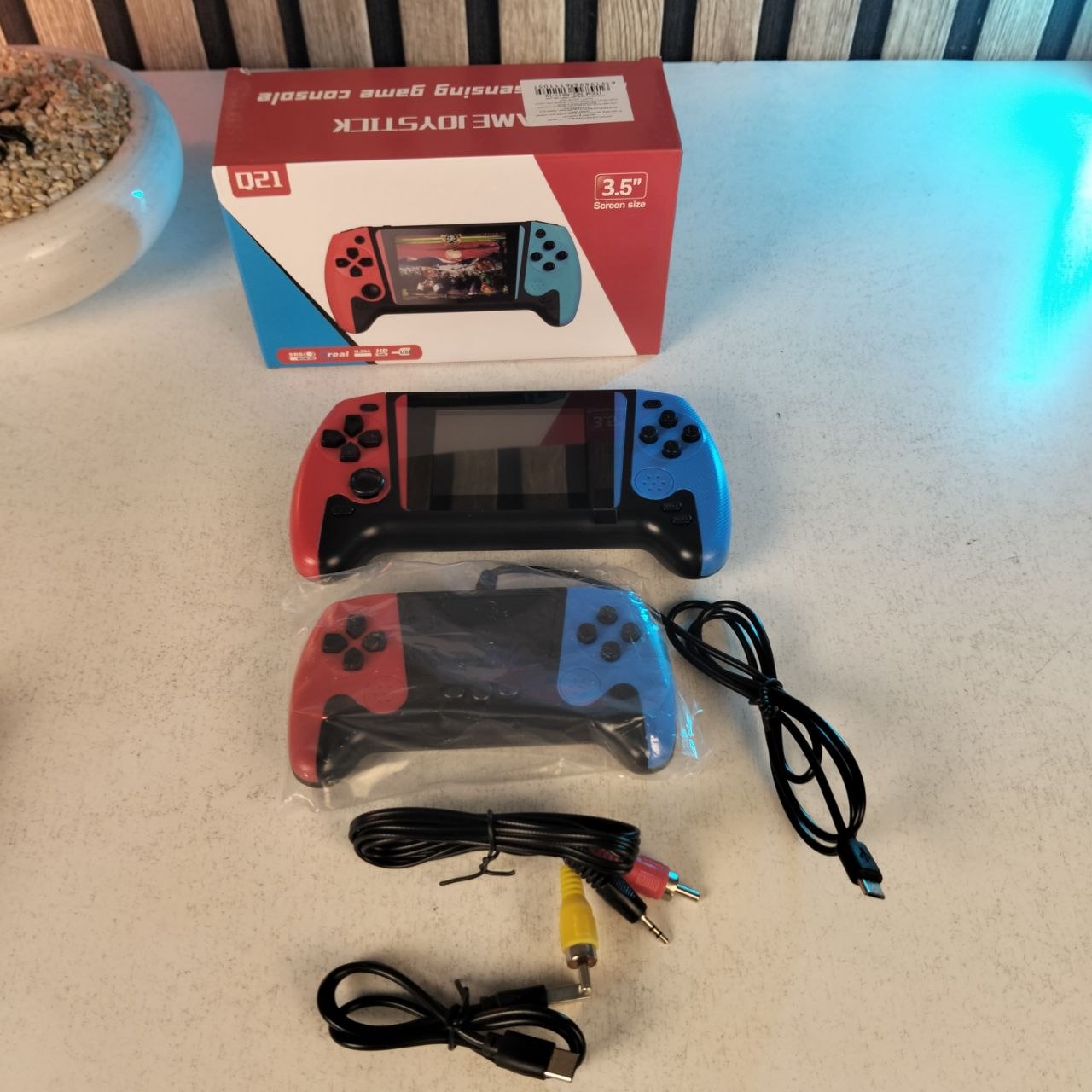 Console-de-Jeux-R-tro-Portable-avec-500-Jeux-Classiques-et-Manette-Suppl-mentaire-جهاز-الألعاب-المحمول-ريترو-بـ-500-لعبة-كلاسيكية-مع-ذراع-تحكم-إضافي.png