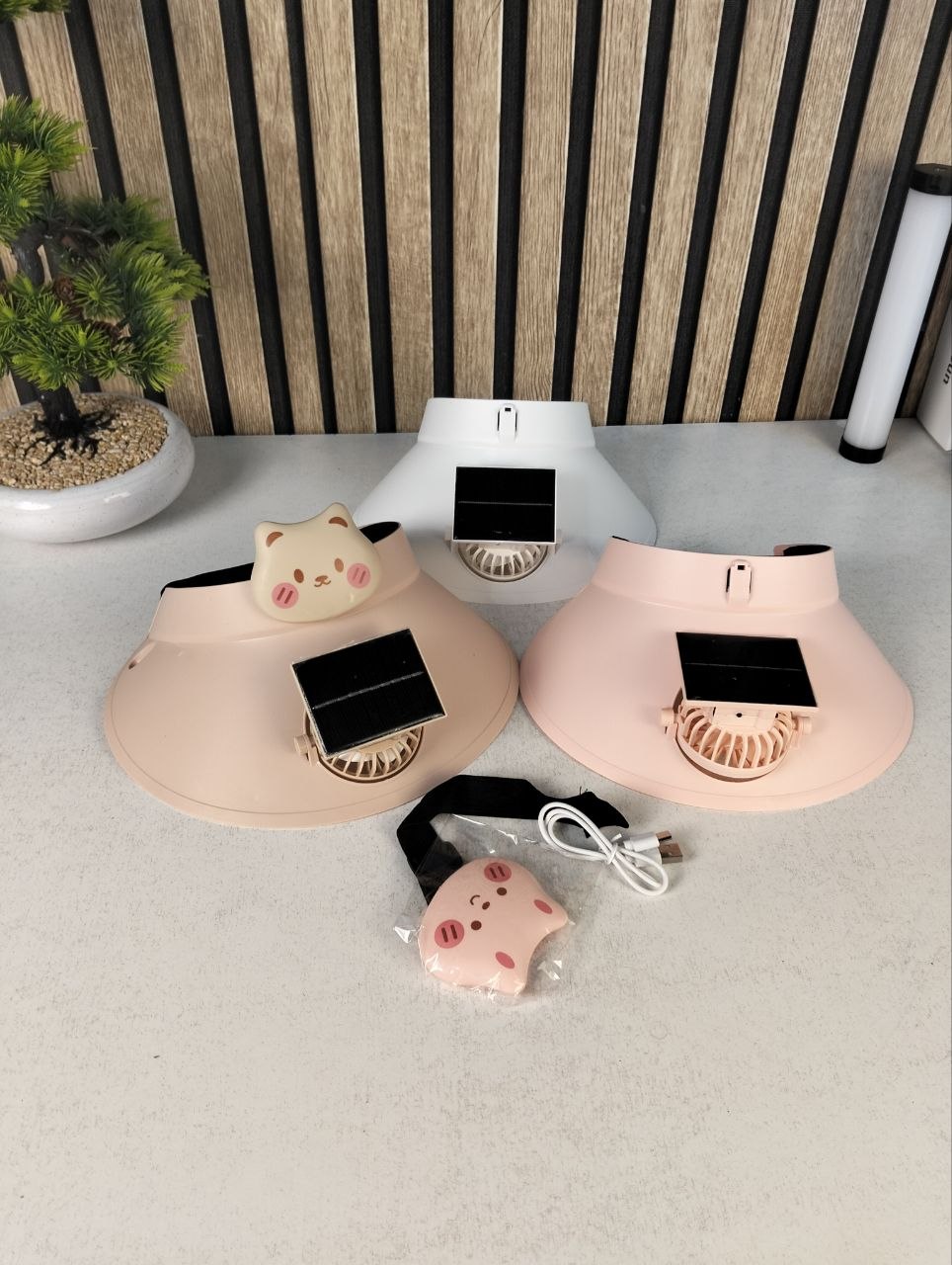 Casquette-Anti-Chaleur-avec-Ventilateur-Solaire-et-Rechargeable-USB-قبعة-التبريد-الشمسية-الذكية-مع-مروحة-مدمجة-قابلة-للشحن.png