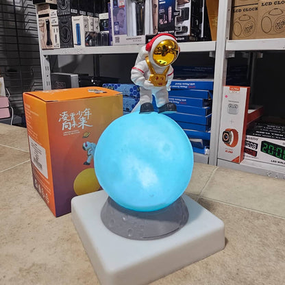 veilleuse-LED-3D-d-coratif-en-forme-d-astronaute-Rechargeable-par-USB.png