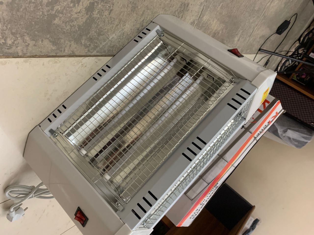 Kitchef-Chauffage-lectrique-3-Fa-ades-2000W.png