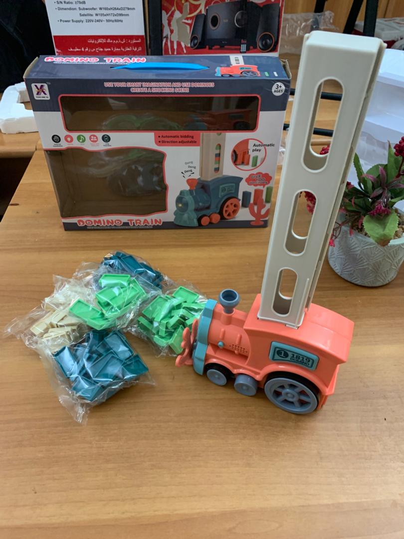 Train Automatique Dominos 80 Pièces Cadeau pour Garçons et Filles – لعبة قطار الدومينو تنزوت