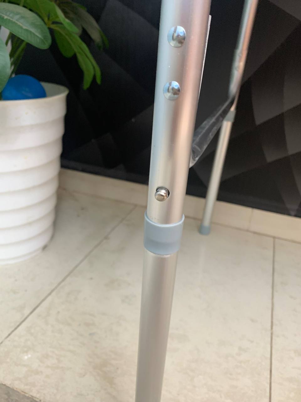 Table-de-Camping-en-Aluminium-Hauteur-R-glable-طاولة-تخييم-ألمنيوم-قابلة-لتعديل-الارتفاع.png