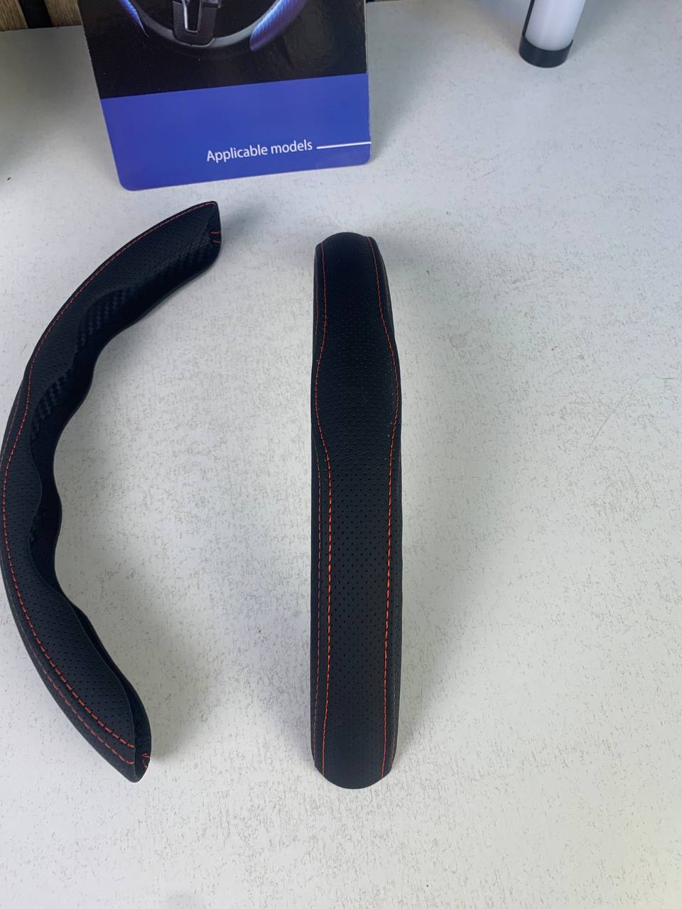 Protections-de-Volant-Sportives-en-Simili-Cuir-2Pcs-أغطية-مقود-السيارة-الرياضية-من-الجلد.png