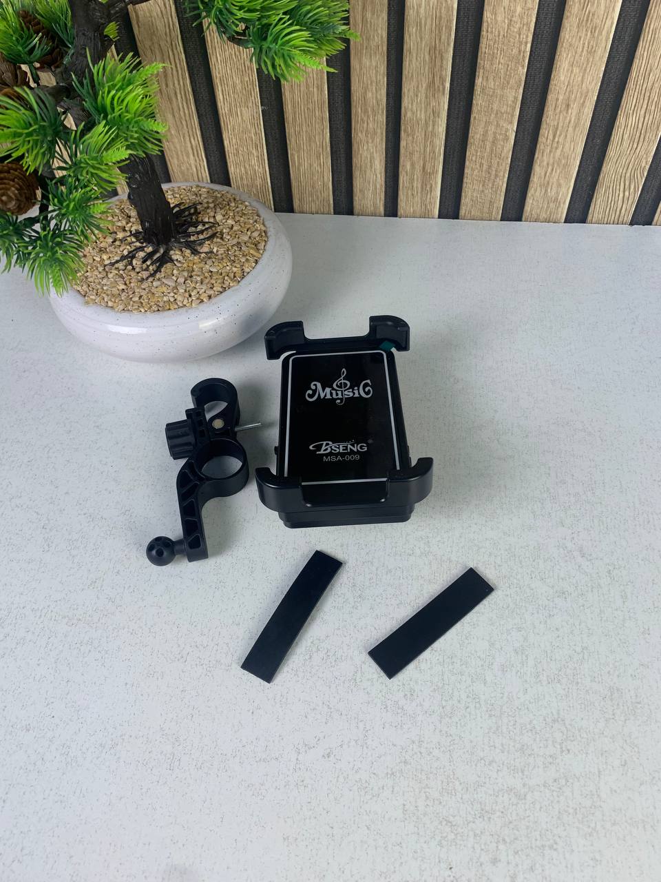 Support-T-l-phone-avec-Haut-parleur-Induction-et-Charge-Sans-Fil-حامل-هاتف-ذكي-متعدد-الوظائف-مع-مكبر-صوت-وشاحن-لاسلكي.png