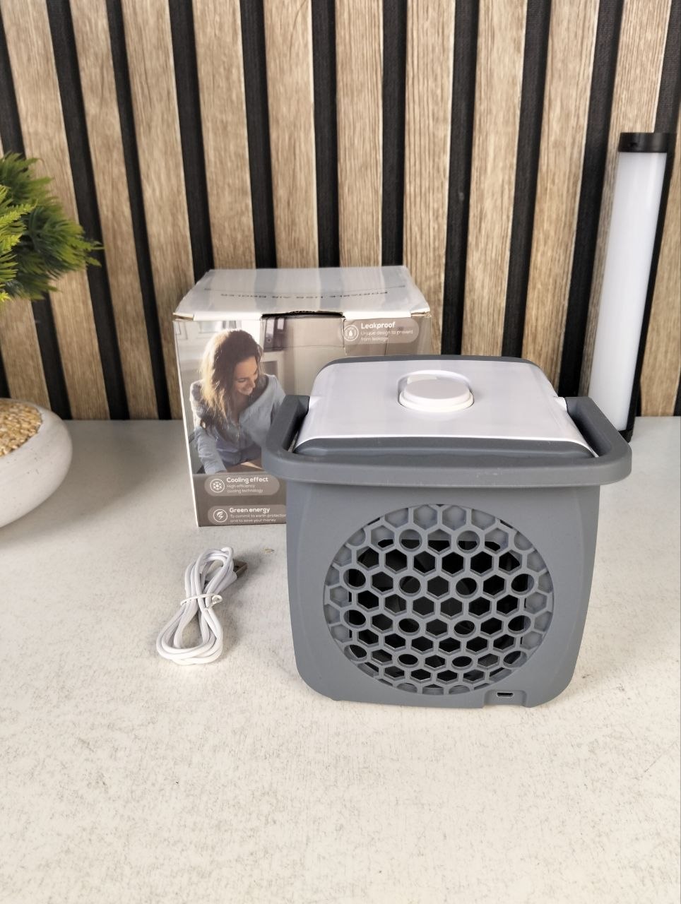 Climatiseur-Portable-Silencieux-avec-Minuterie-Programmable-et-Filtre-Lavable-مكيف-الهواء-المحمول-الذكي-والموفر-للطاقة-لغرف-النوم-والمكاتب.png