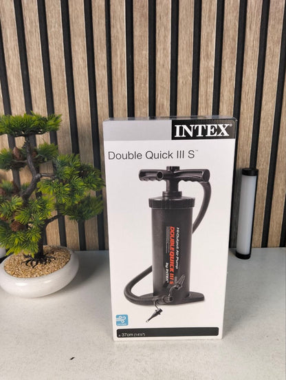 Pompe-Main-Double-Quick-III-Hi-Output-Intex-68605-Multi-Embouts-مضخة-إنتكس-اليدوية-عالية-الكفاءة-ذات-الضخ-المزدوج-37-سم.png