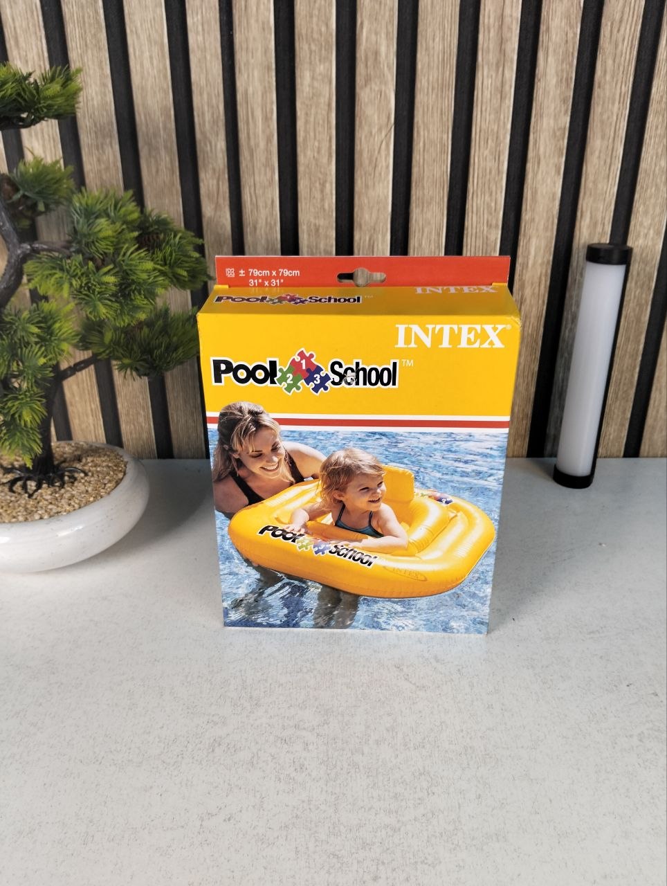 Bou-e-Culotte-Gonflable-Intex-Pool-School-pour-B-b-56587EU-عوامة-المقعد-المربعة-المنفوخة-للأطفال-من-إنتكس.png