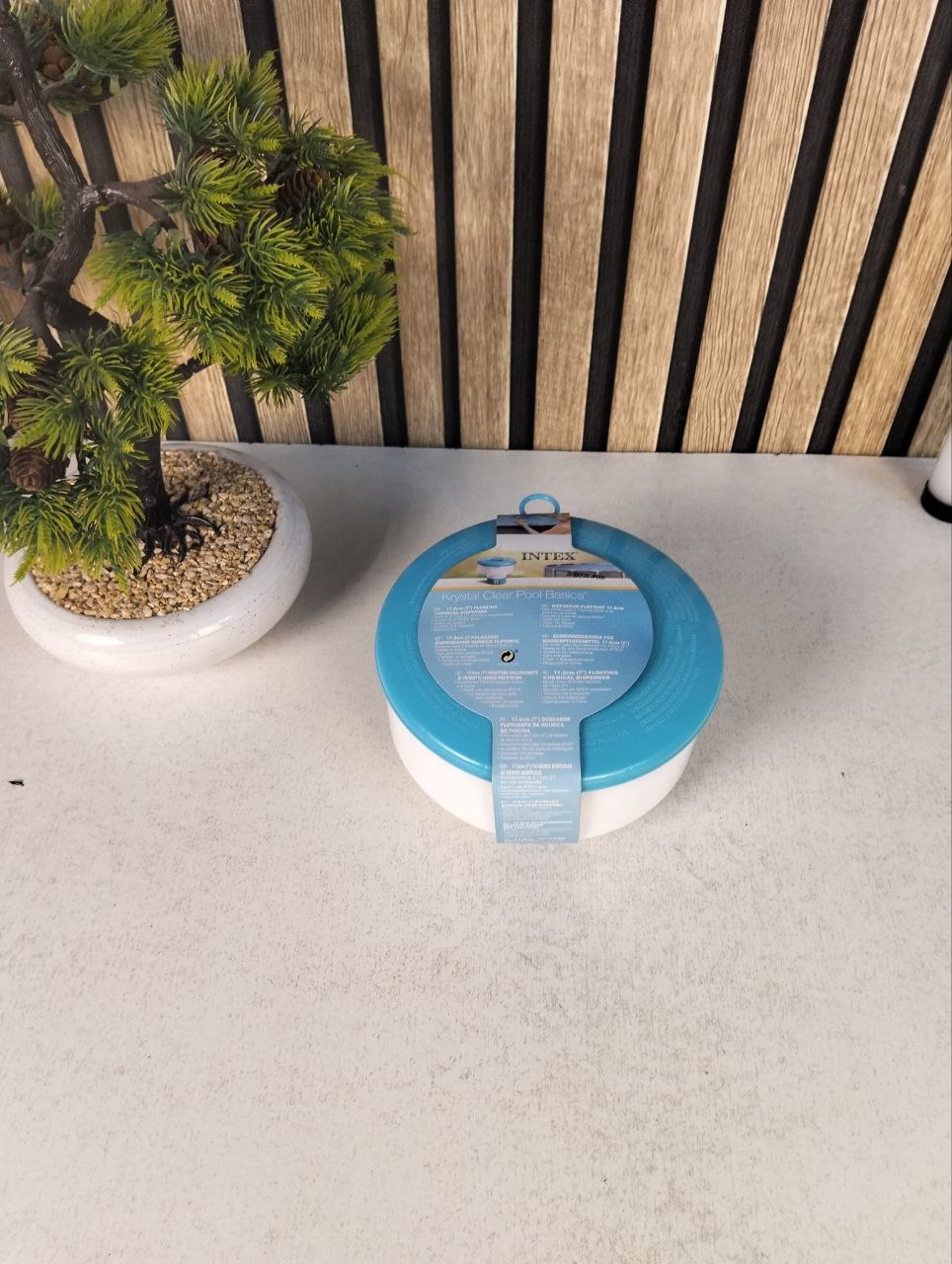 Diffuseur-de-Chlore-Flottant-Intex-29041-pour-Piscines-et-Spa-موزع-أقراص-الكلور-العائم-للمسابح-من-إنتكس-7-بوصة.png