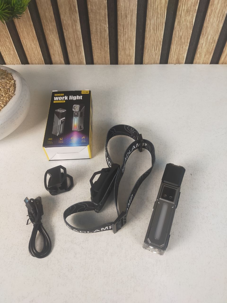 Lampe-de-Travail-LED-Multifonction-T130-clairage-Lat-ral-RGB-et-cran-LCD-مصباح-العمل-الذكي-متعدد-الوظائف-بمغناطيس.png