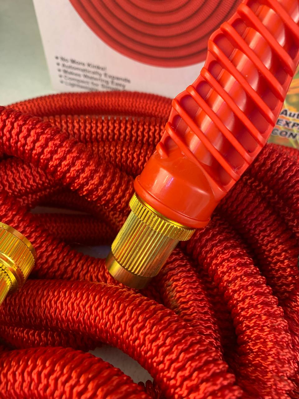 Tuyau-de-Jardin-Extensible-Magic-Hose-7-5m-jusqu-a-35m-خرطوم-حديقة-قابل-للتمدد.png