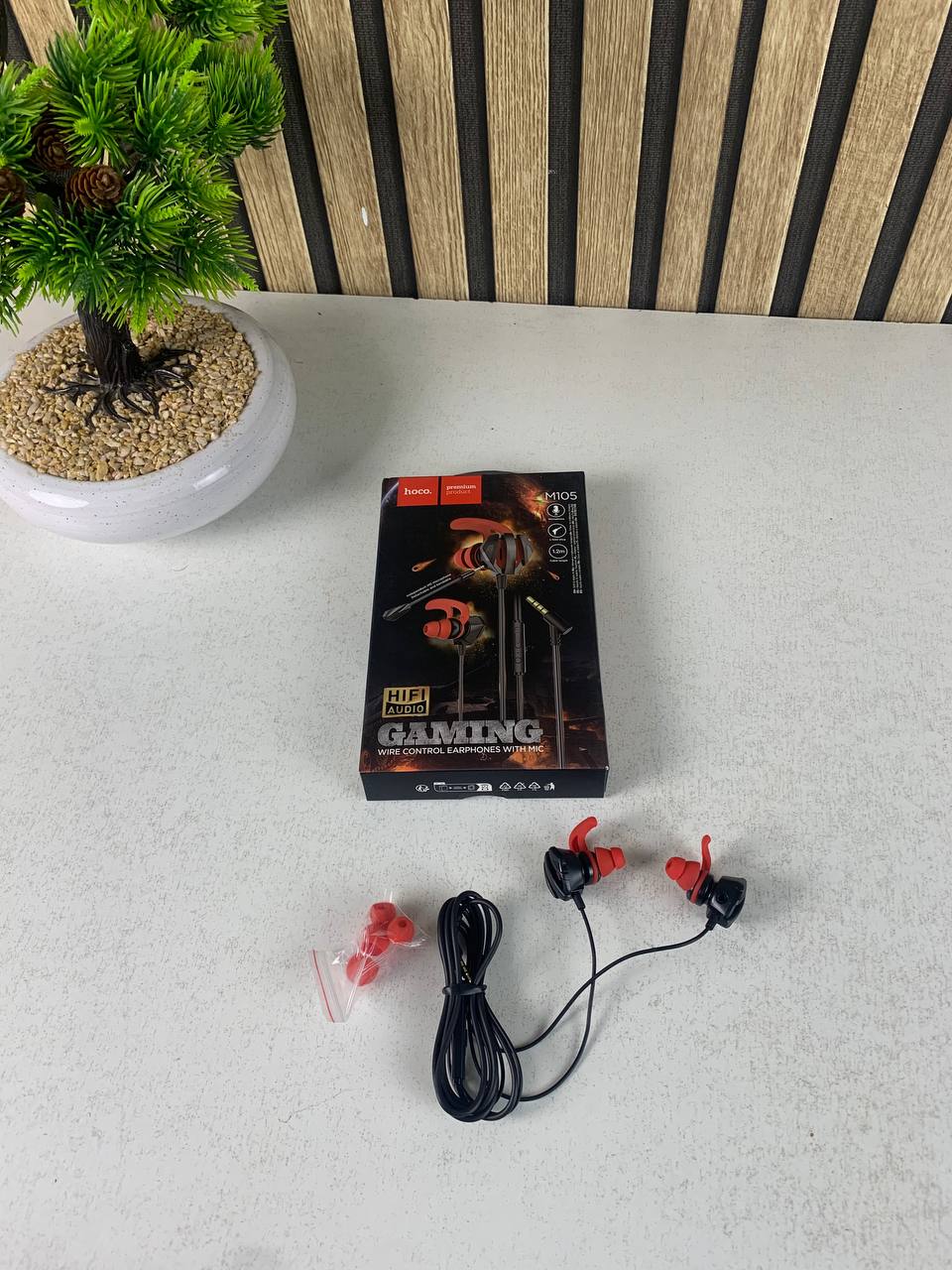 couteurs-de-jeu-filaire-intra-auriculaire-avec-microphone-E-Sport-Hoco-M105-سماعات-ألعاب-إحترافية-مع-ميكروفون.png