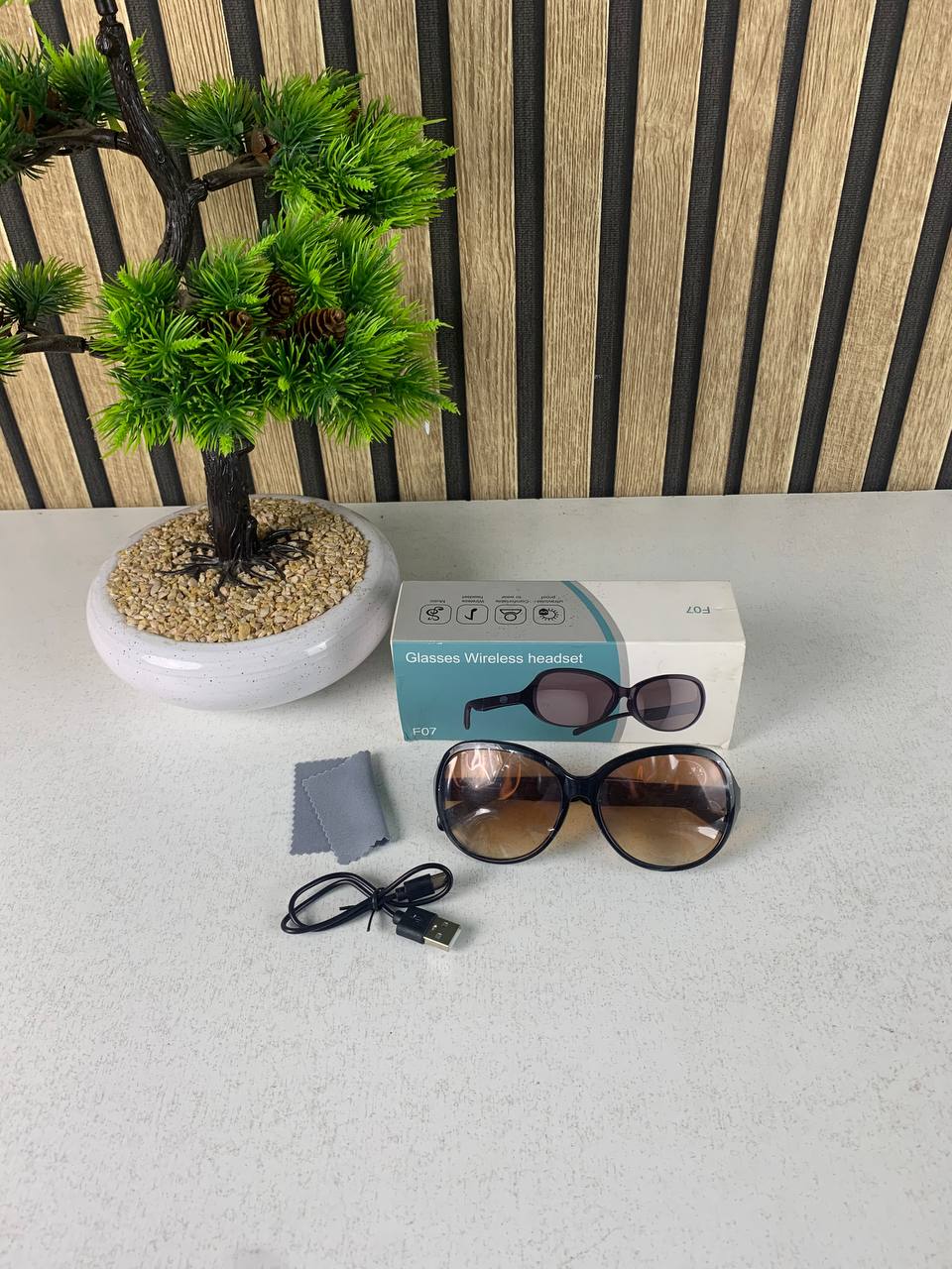 Lunettes-de-soleil-intelligentes-ecouteurs-sans-fil-Bluetooth-appels-mains-libres-نظارات-شمسية-ذكيةو-سماعات-رأس-لاسلكية-بتقنية-البلوتوث.png