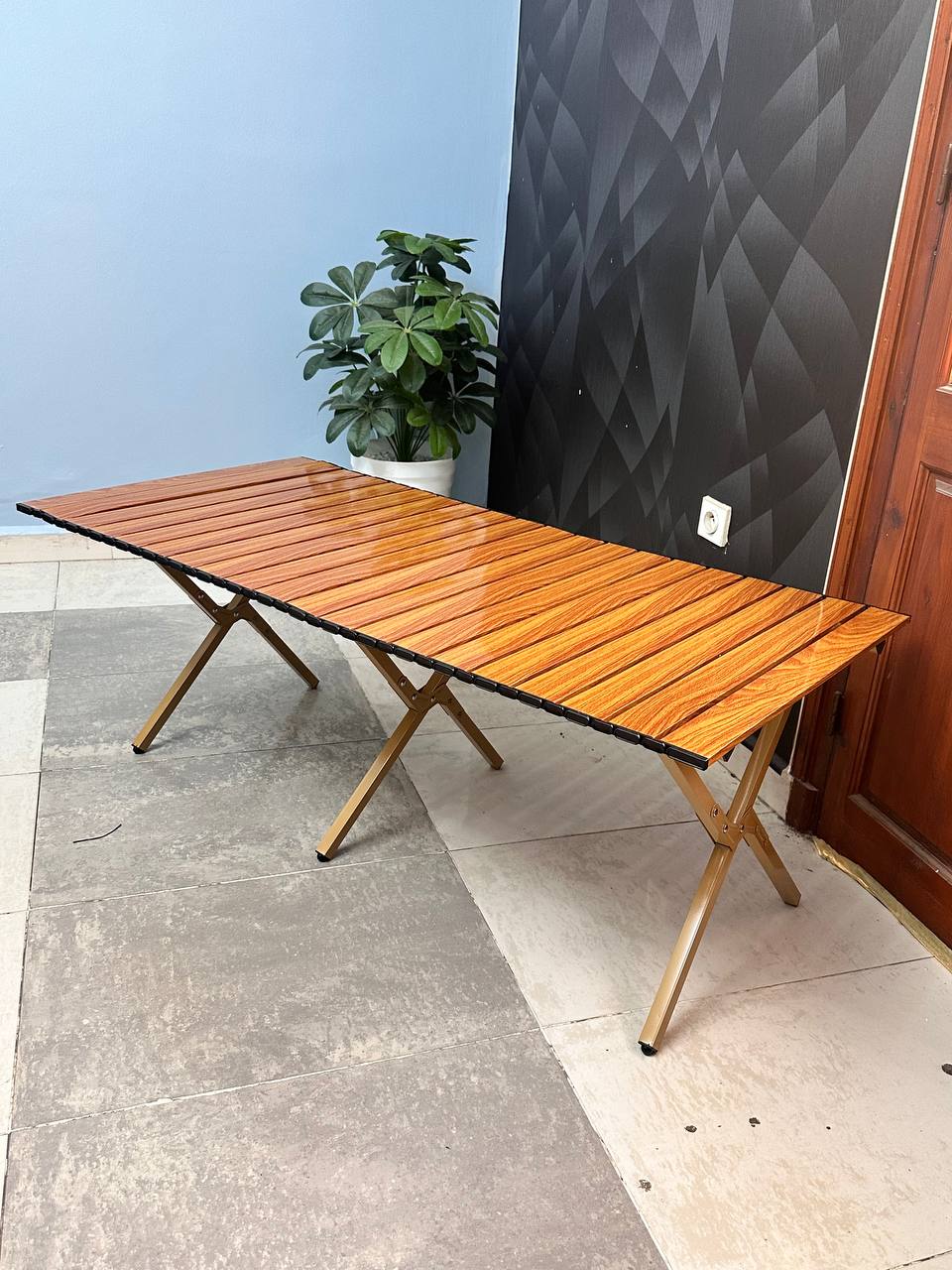 Table-de-Camping-Pliante-en-Aluminium-avec-Design-Grain-de-Bois-طاولة-تخييم-ألمنيوم-قابلة-للطي-بتصميم-خشبي.png