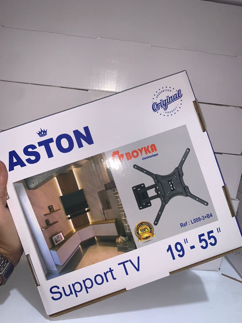 Support-mural-r-glable-pour-TV-avec-bras-pivotant-et-inclinable.png