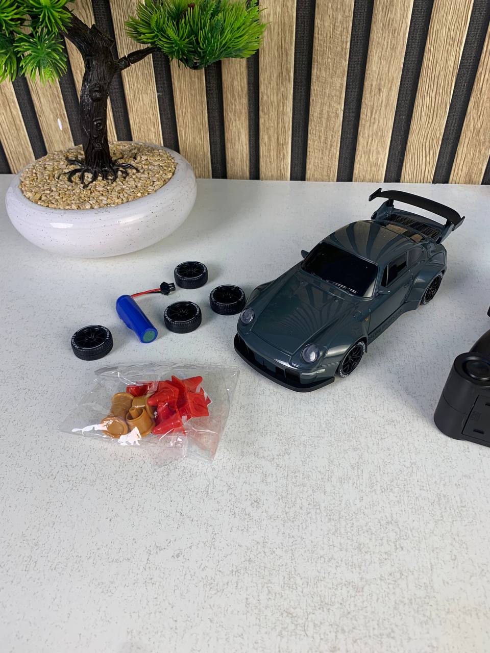 Voiture-de-Course-RC-Drift-Haute-Performance-avec-T-l-commande-سيارة-سباق-ودرِفت-احترافية-بجهاز-تحكم-عن-بعد.png