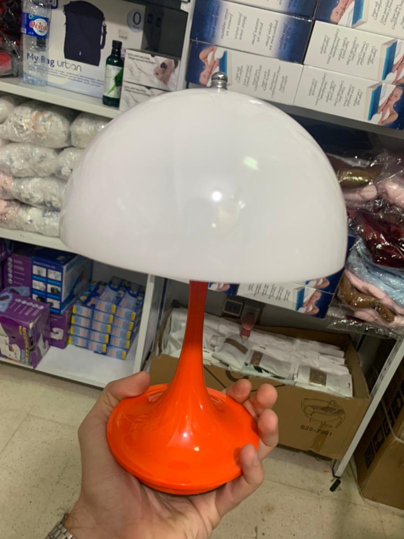Lampe-de-Table-LED-Motif-Champignon-Design-Unique.png