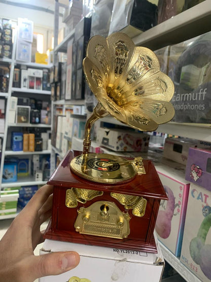 Phonographe trompette dorée et boîte à Bijoux Décorative – صندوق موسيقي تنزوت