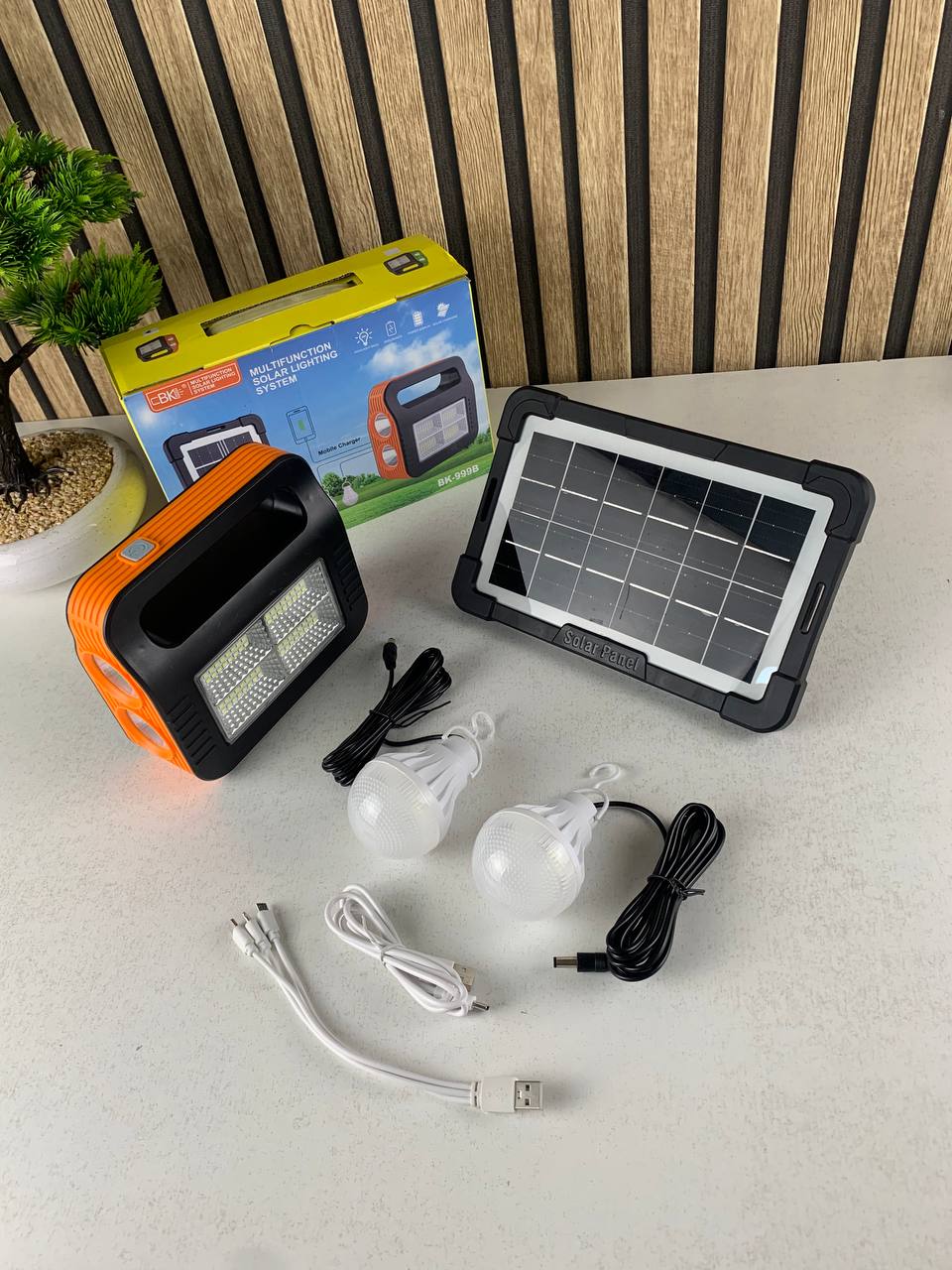 Kit-Panneau-Solaire-portable-avec-Torche-LED-Rechargeable-et-2-Lampes-طقم-مصباح-يعمل-بالطاقة-الشمسية.png