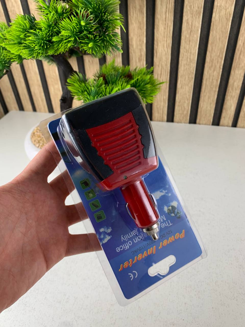 Convertisseur-de-tension-automatique-pour-voitures-100W-DC-12V-AC-220V-محول-تيار-الكهربائي.png