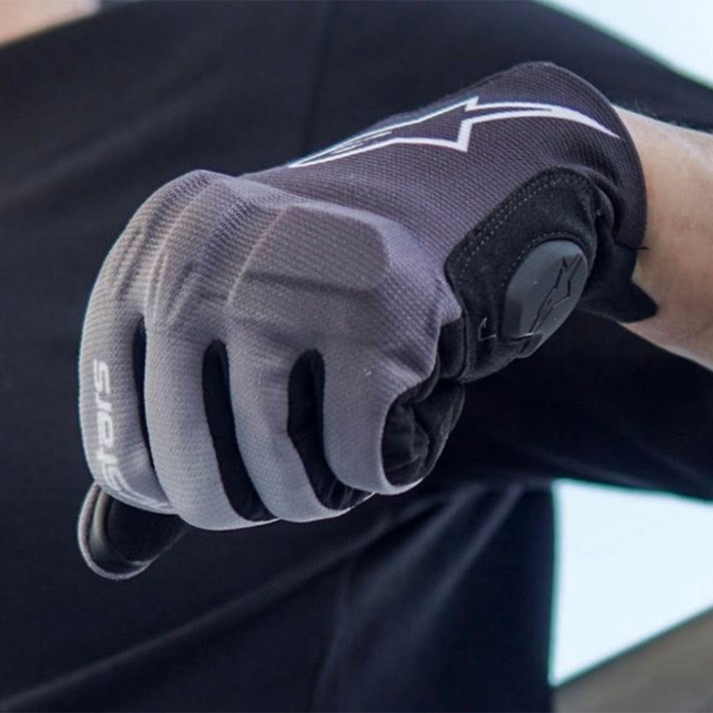Gants-de-moto-Alpinestars-Reef-V2-Touche-Tactile-قفازات-إحترافية-لسائقي-الدراجات.png