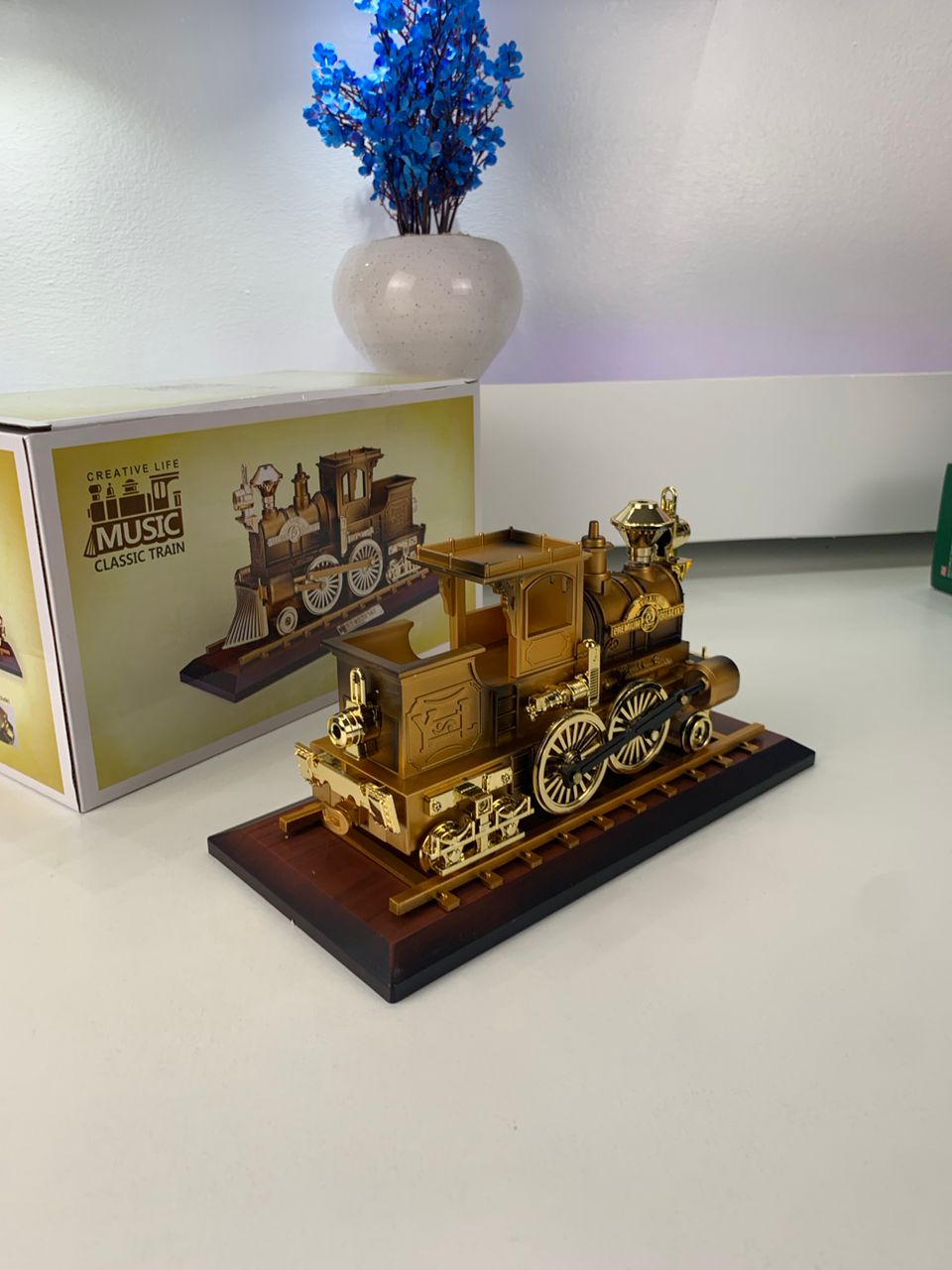 Bo-te-Musique-Locomotive-Mobile-en-Bronze-علبة-موسيقى-قاطرة-متحركة.png