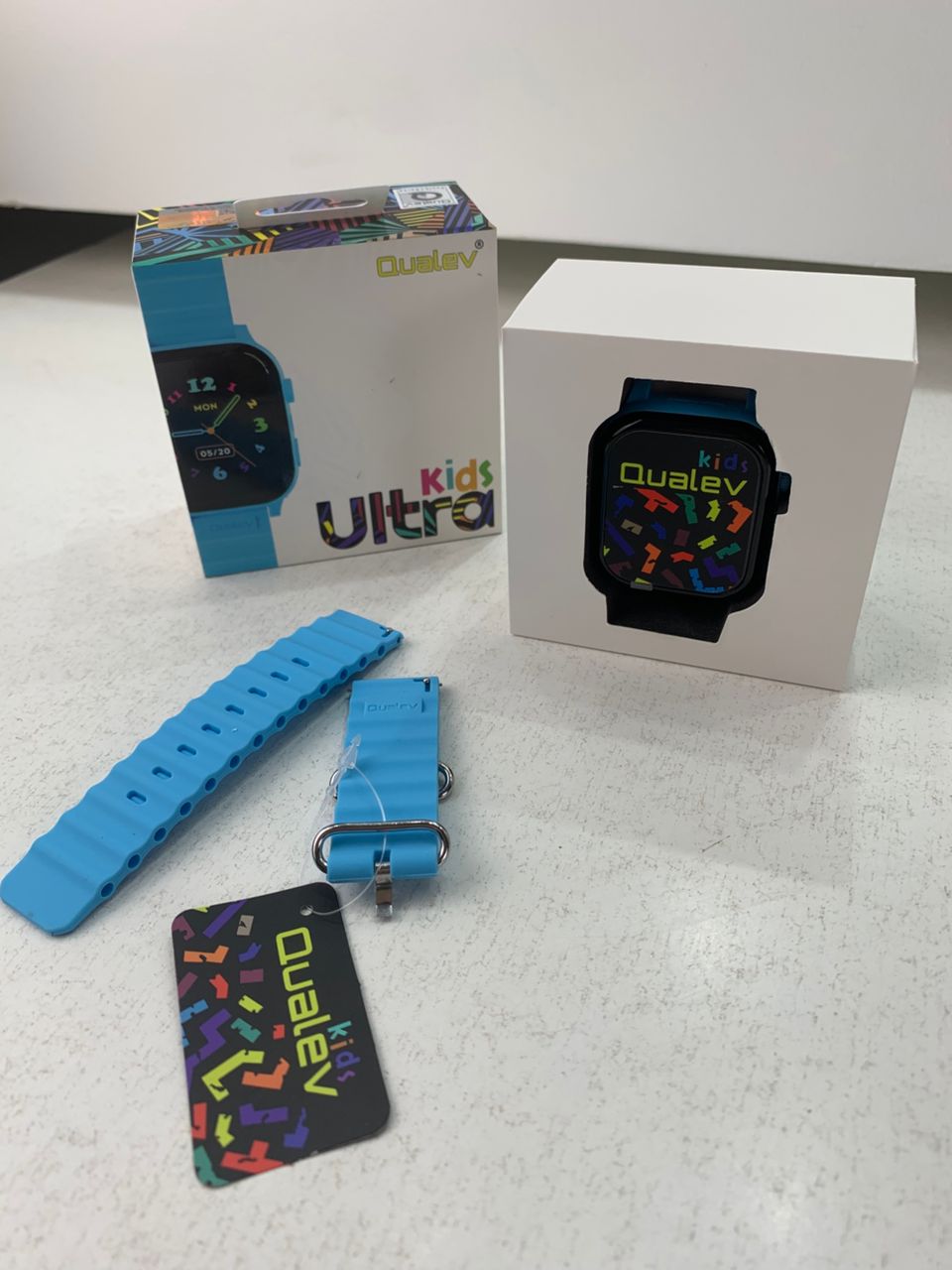 Montre intelligente pour enfants avec fonction d’appel d’urgence SOS et camera – ساعة ذكية للأطفال تنزوت