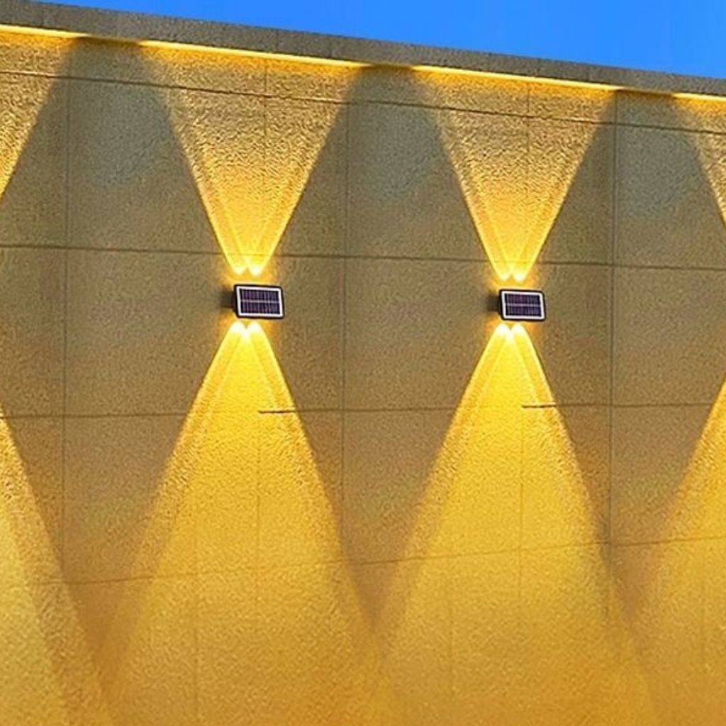 Projecteur-Solaire-tanche-IP65-pour-Jardin-et-Terrasse-ضوء-جداري-خارجي-يعمل-بالطاقة-الشمسية-مقاوم-للماء.png
