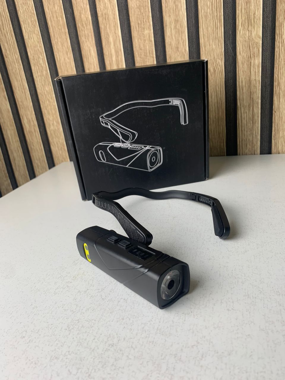 Lampe-Frontale-Rechargeable-1000-Lumen-Avec-Sensor-de-Mouvement-et-5-Modes-de-Lumi-re.png